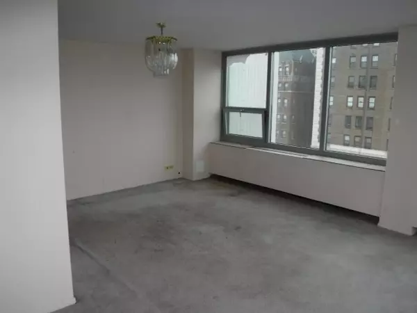 Chicago, IL 60637,1700 E 56th Street #801