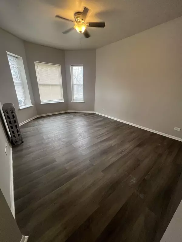 Chicago, IL 60637,6213 S Greenwood Avenue #1N