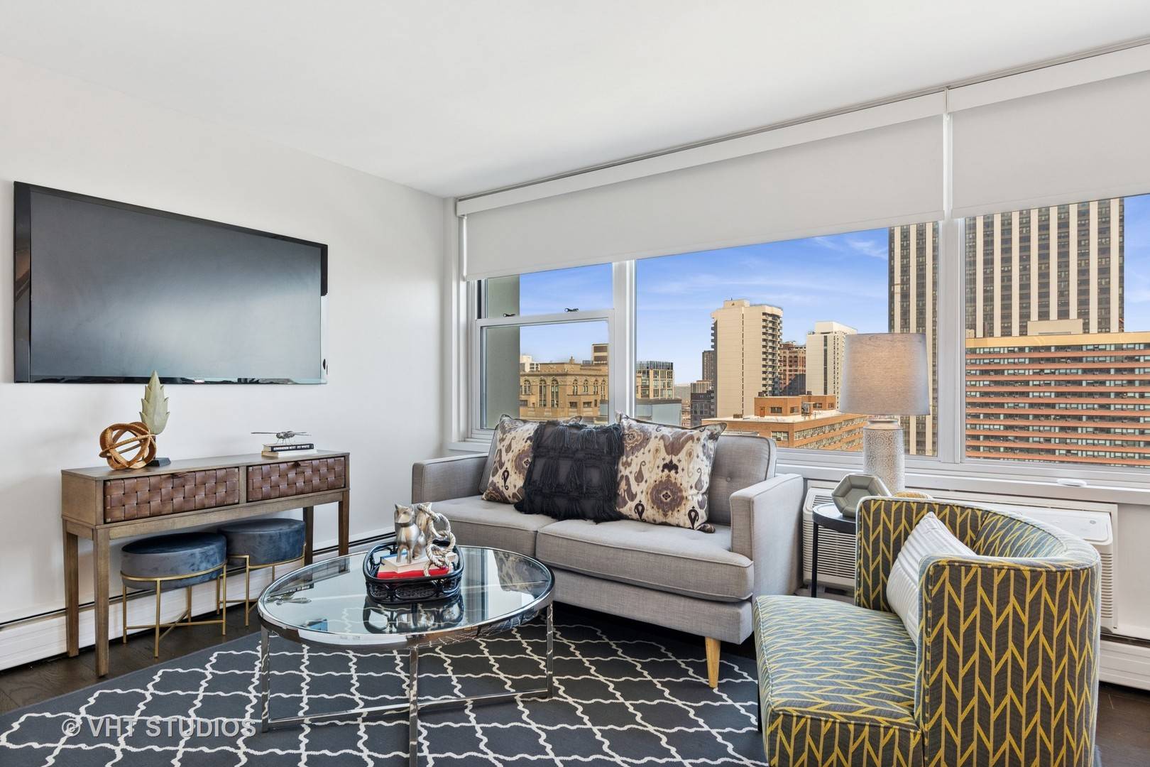 Chicago, IL 60657,336 W Wellington Avenue #1902