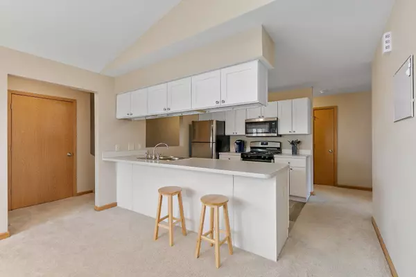 Sycamore, IL 60178,942 Arvle Circle #942