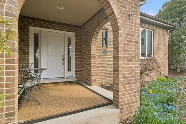 Palatine, IL 60067,2300 Lisa Court