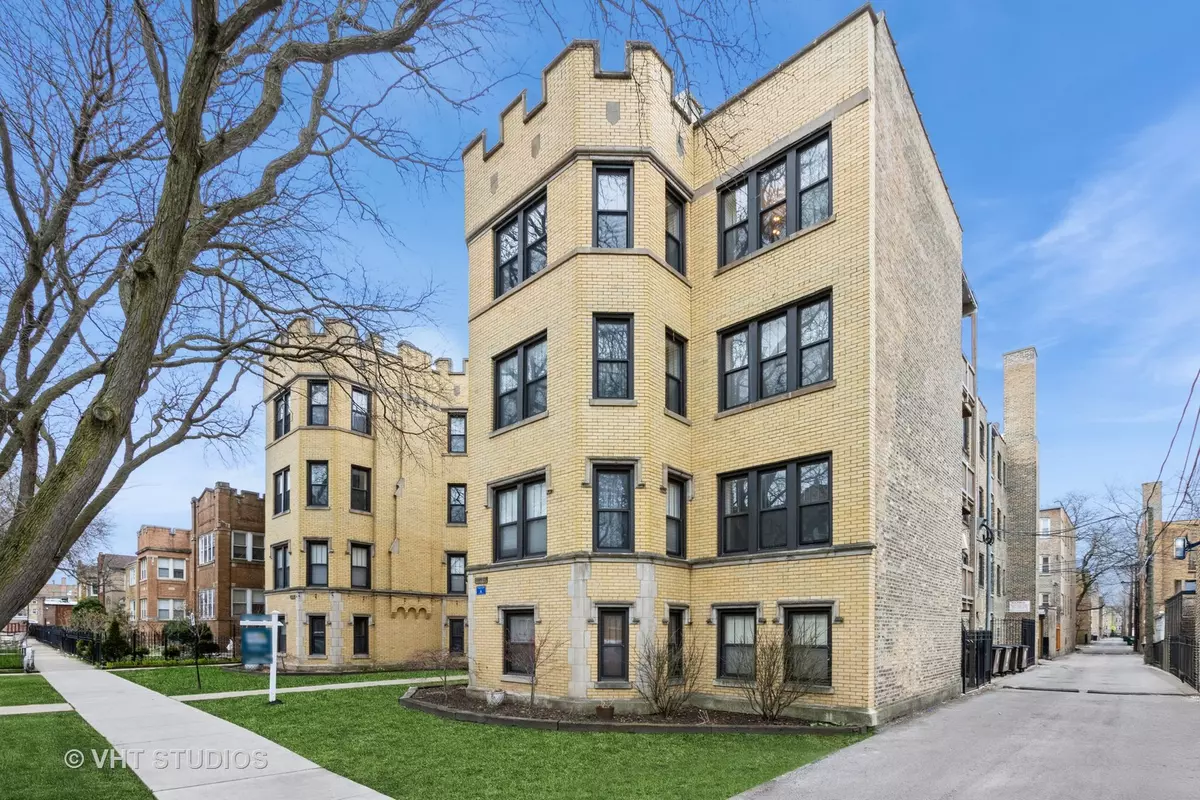 Chicago, IL 60645,6442 N LEAVITT Street #3W