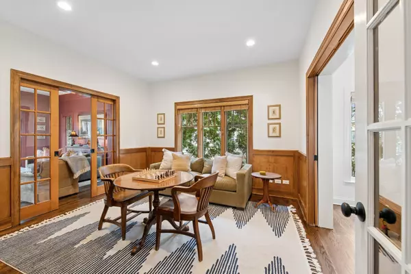 Lake Forest, IL 60045,1261 Edgewood Road