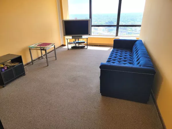 Chicago, IL 60640,5415 N Sheridan Road #3714