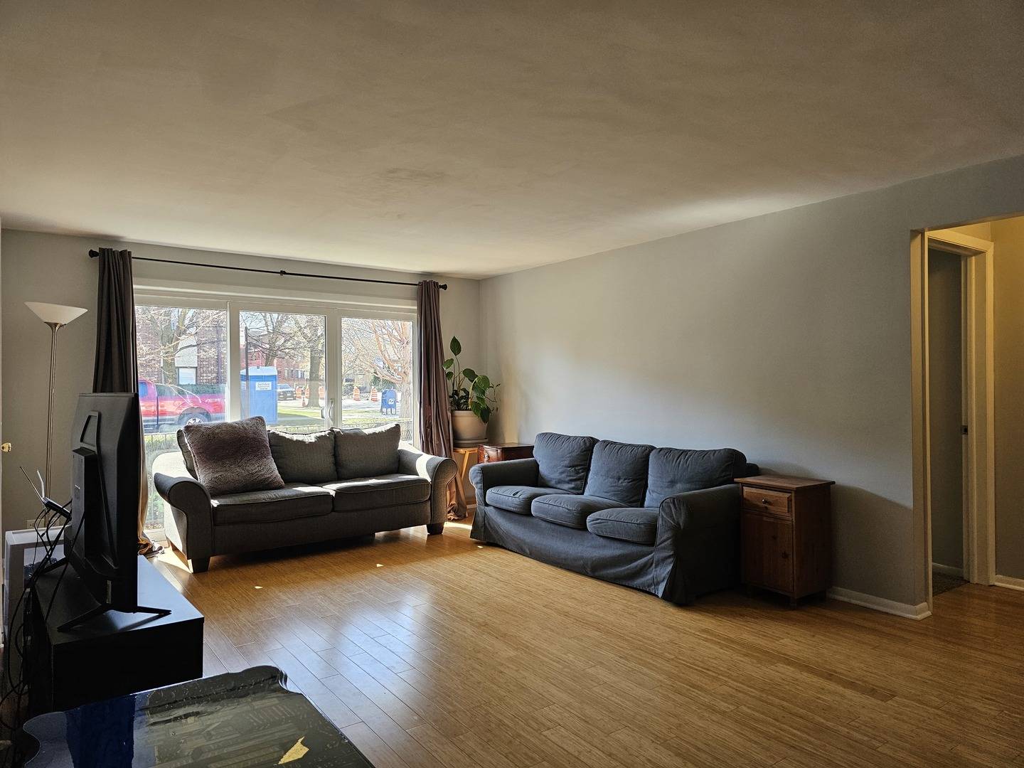 Chicago, IL 60631,6587 N Northwest Highway #1
