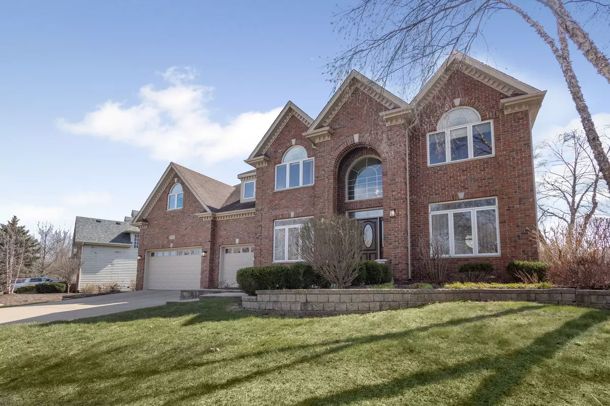 Batavia, IL 60510,2286 Hill Lane