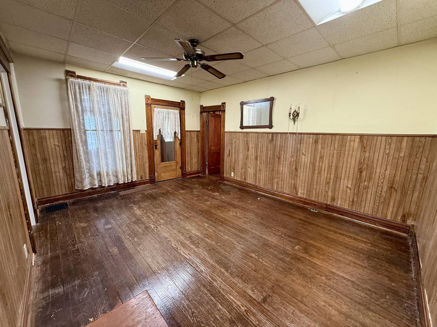 Penfield, IL 61862,327 East Street