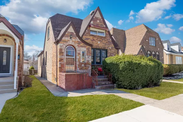 3418 N Oak Park Avenue, Chicago, IL 60634