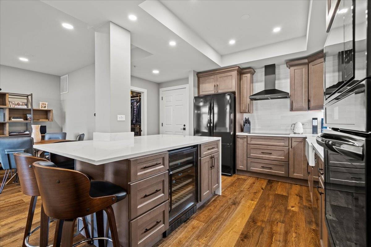 Downers Grove, IL 60515,5329 MAIN Street #502