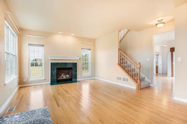 Batavia, IL 60510,2047 Swan Lane