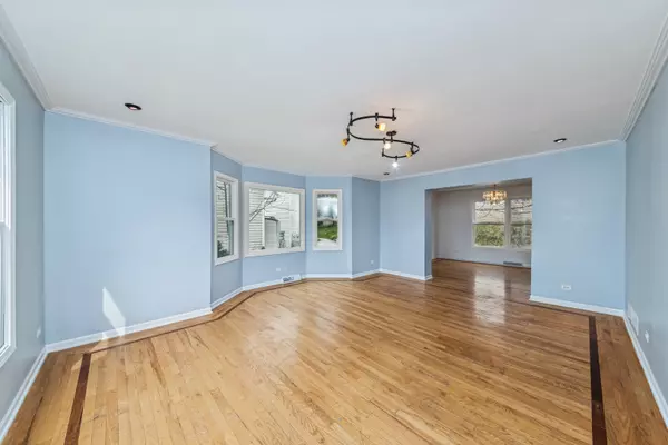 Bartlett, IL 60103,284 Windsor Drive