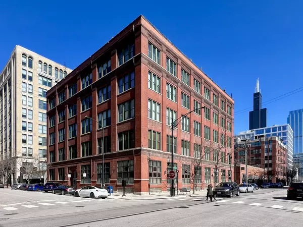 331 S Peoria Street #101,  Chicago,  IL 60607