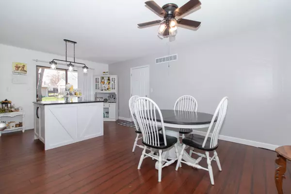 Normal, IL 61761,215 Foster Drive