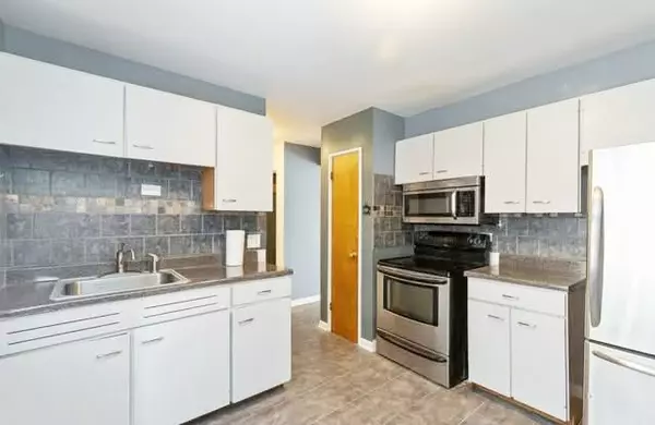 Chicago, IL 60644,5024 W Van Buren Street #D