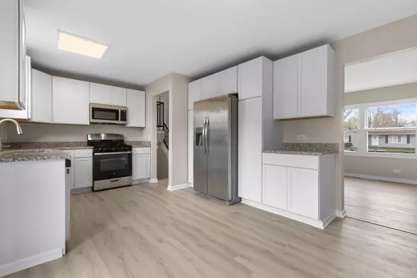 Mchenry, IL 60050,1903 Highview Avenue