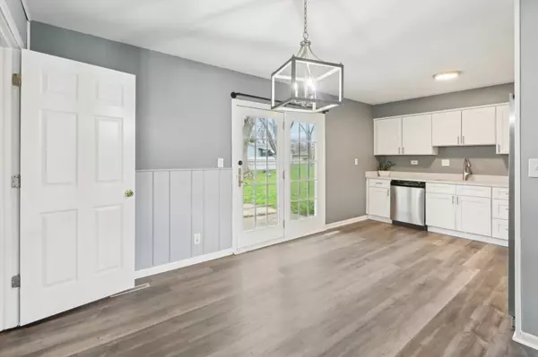 Oswego, IL 60543,3 Marlin Drive