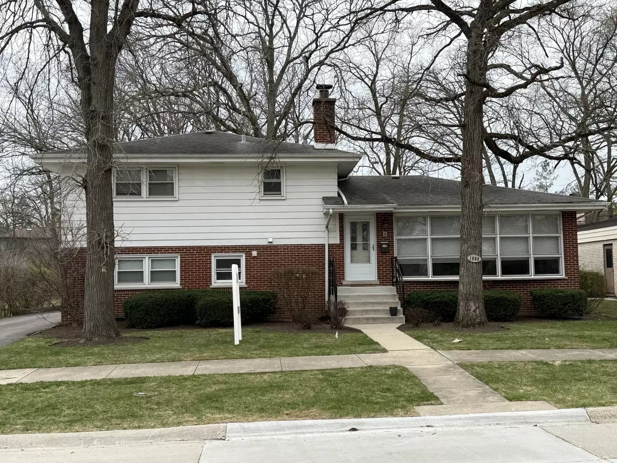Highland Park, IL 60035,1690 Edgewood Road