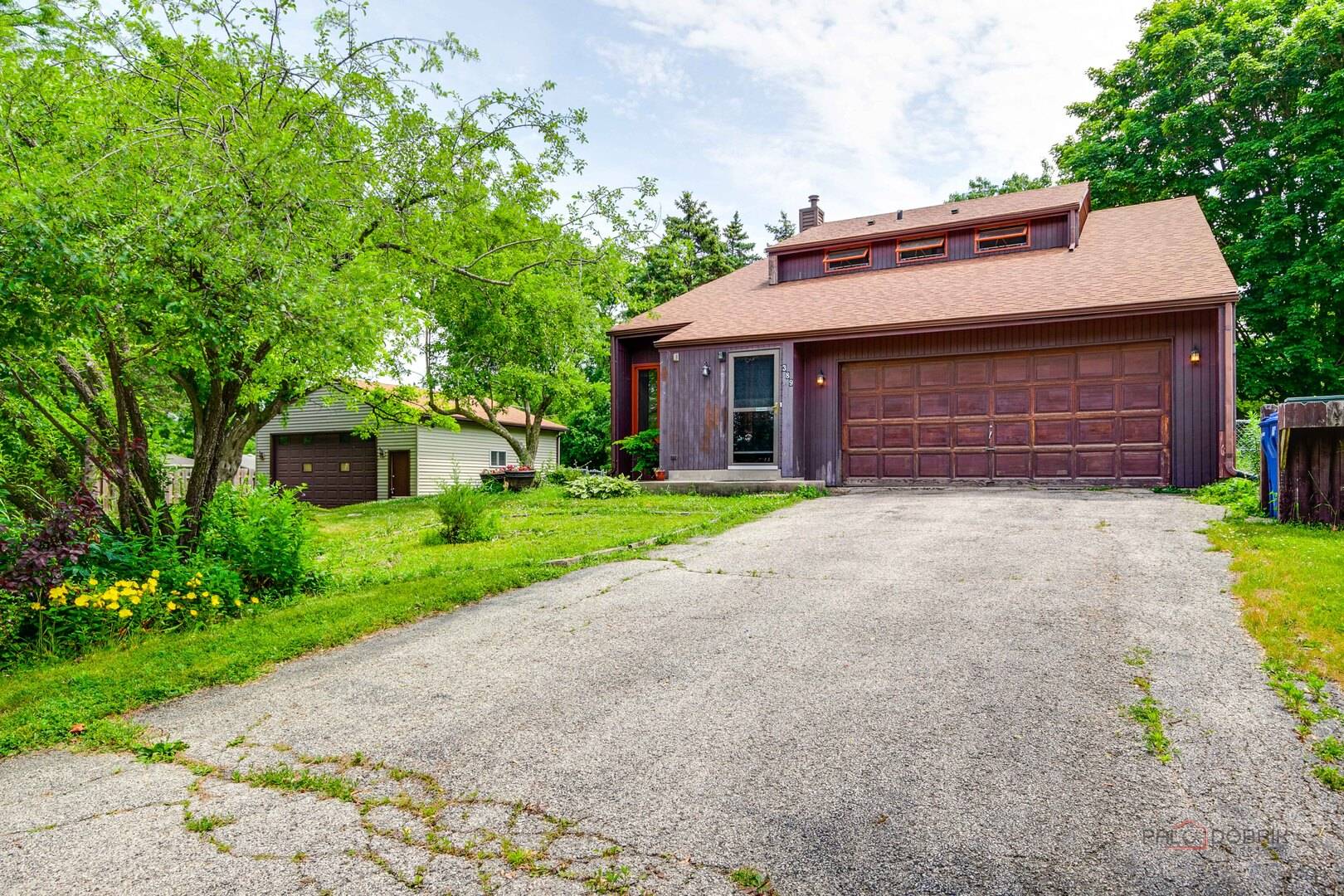 Gurnee, IL 60031,389 Pine Grove Avenue