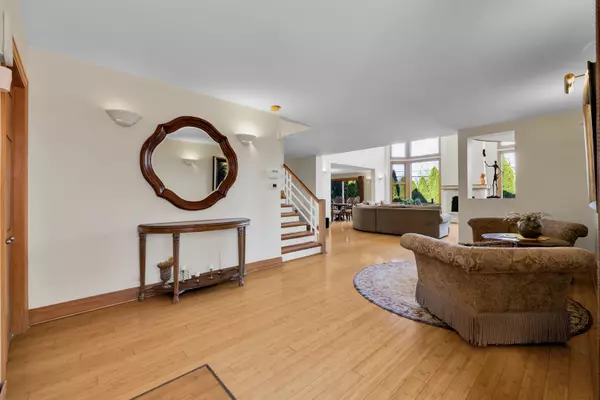 Niles, IL 60714,8209 N Oleander Avenue