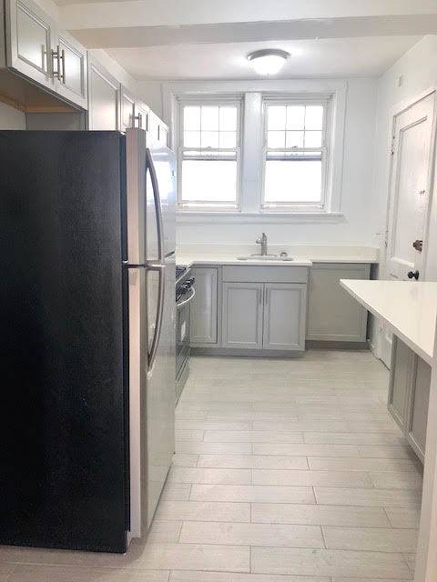 Chicago, IL 60660,1068 W Thorndale Avenue #2N