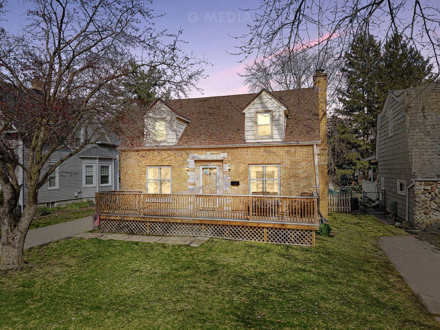 728 N 9th Street, Dekalb, IL 60115