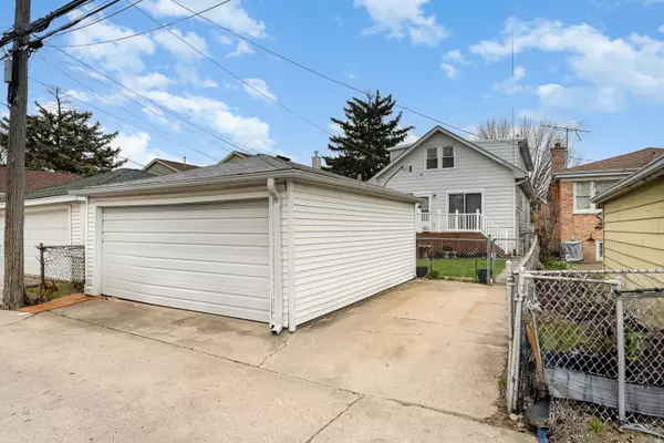 Chicago, IL 60630,5438 N Nagle Avenue