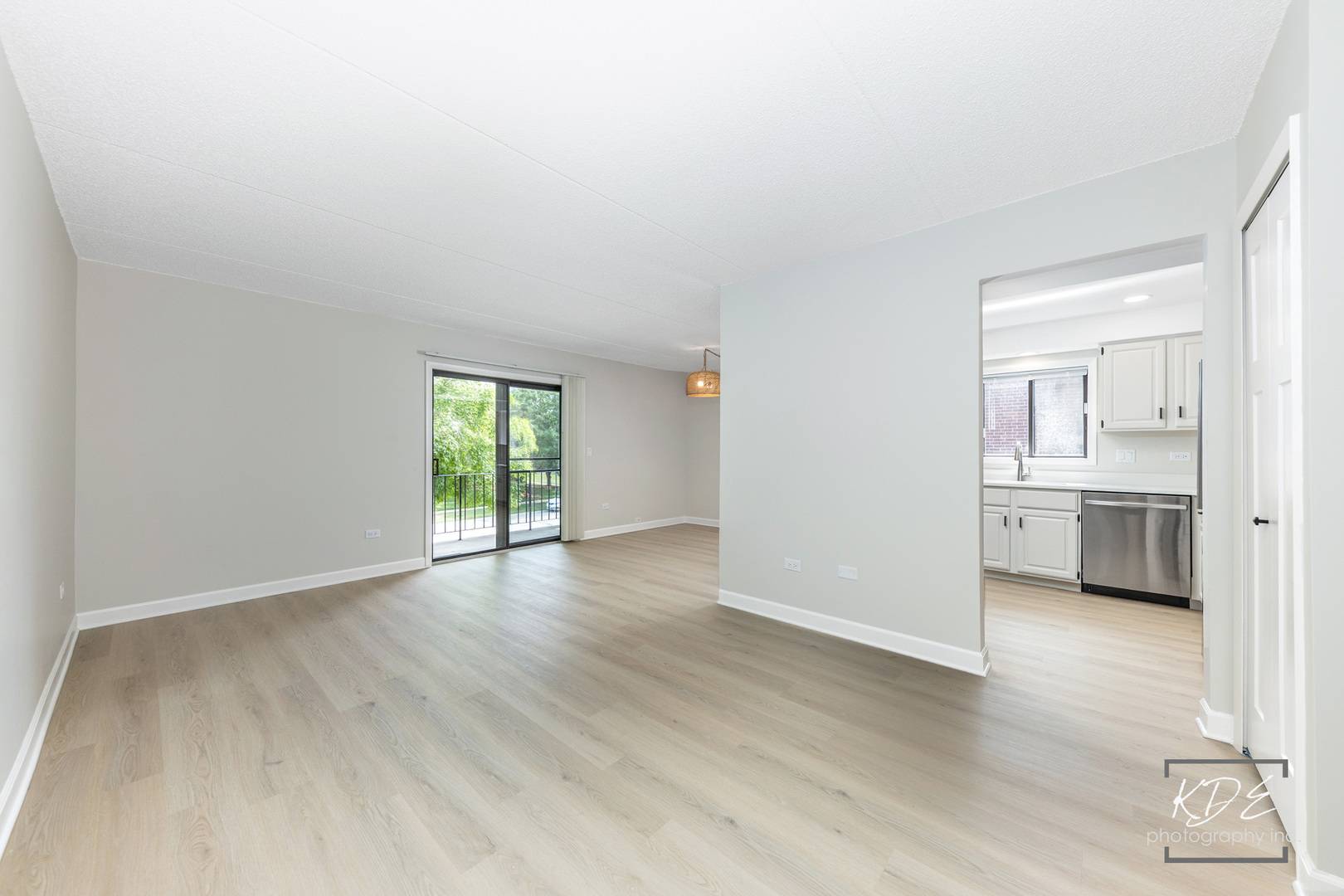 Naperville, IL 60563,1221 Chalet Road #28-201
