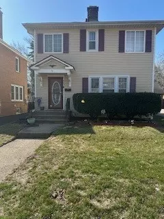 Waukegan, IL 60085,423 Hull Court
