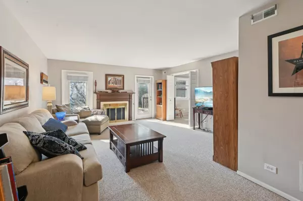 Westmont, IL 60559,934 White Birch Lane