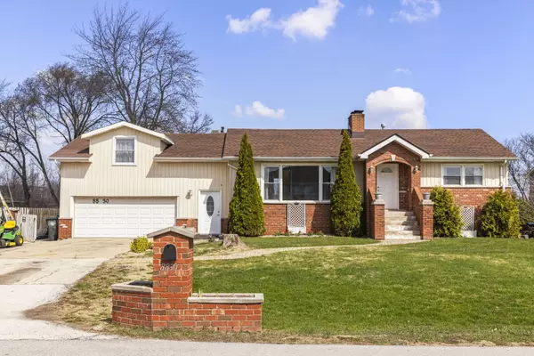 8830 W 83rd Place, Justice, IL 60458
