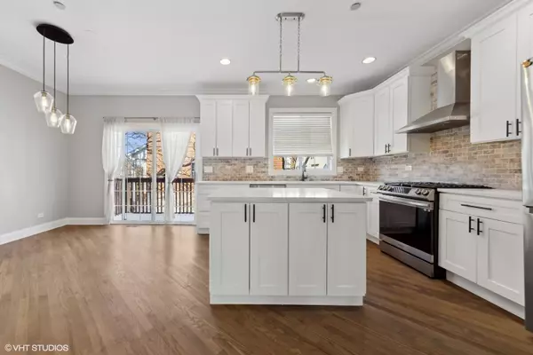 Naperville, IL 60540,864 Shandrew Drive