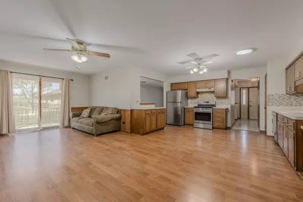 Orland Park, IL 60467,10709 Kentucky Court #35