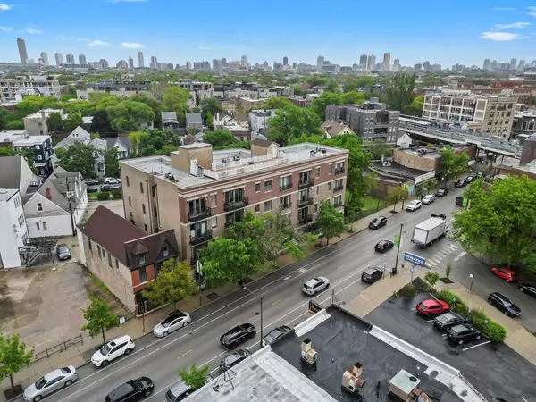 Chicago, IL 60657,3443 N Lincoln Avenue #4A