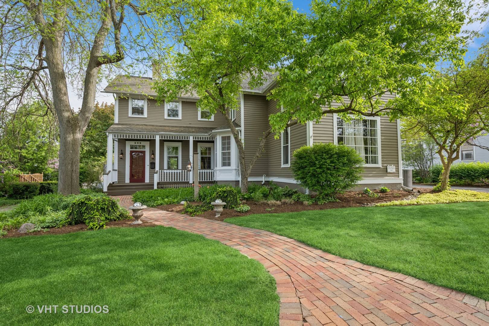 209 W Lake Street, Barrington, IL 60010
