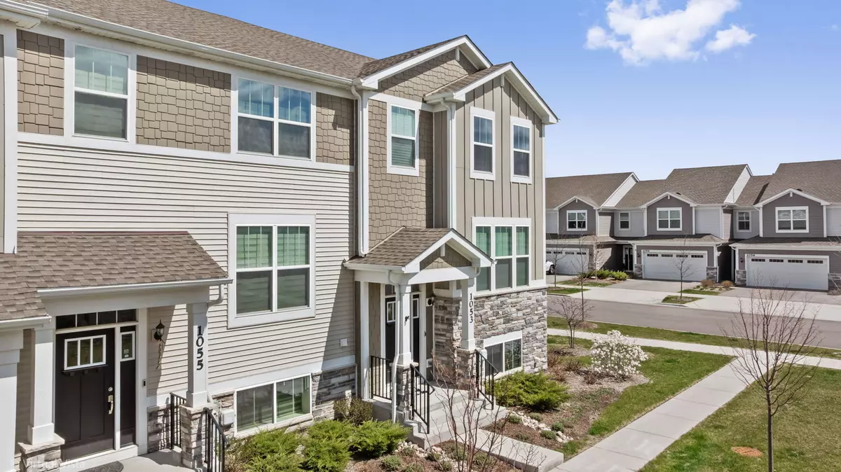 South Elgin, IL 60177,1053 Moraine Drive