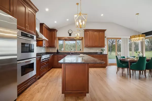Skokie, IL 60077,9249 KILDARE Avenue