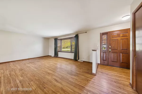 Winfield, IL 60190,27W073 Jewell Road