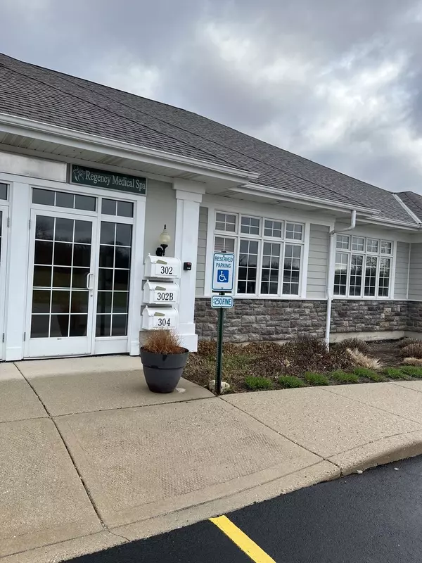 304 Fox Glen Court, Barrington, IL 60010