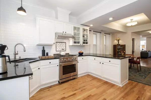 Chicago, IL 60625,3021 W Sunnyside Avenue #1