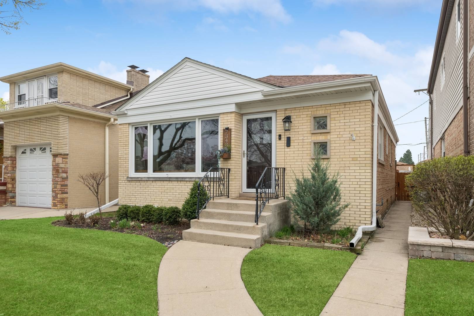 Chicago, IL 60631,7343 W Howard Street