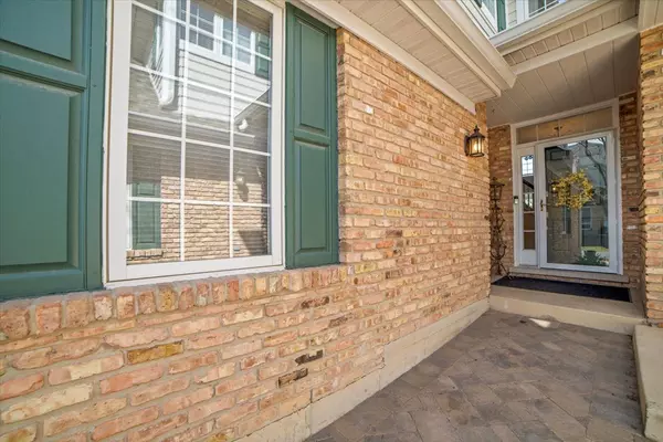 Clarendon Hills, IL 60514,444 Parkview Court