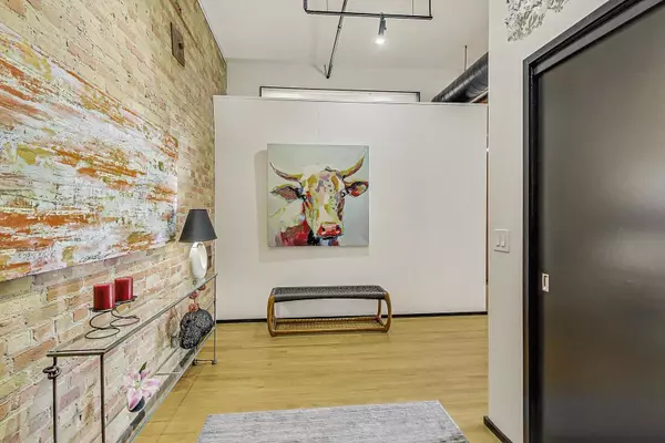 Chicago, IL 60642,1147 W OHIO Street #304