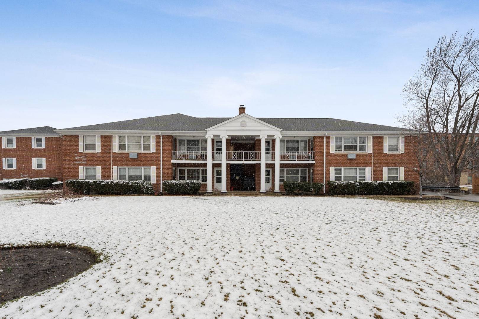 2000 Parkside Drive #B2, Park Ridge, IL 60068