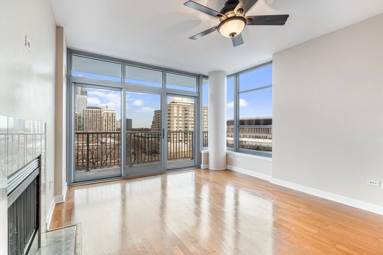 Chicago, IL 60616,1600 S Prairie Avenue #803