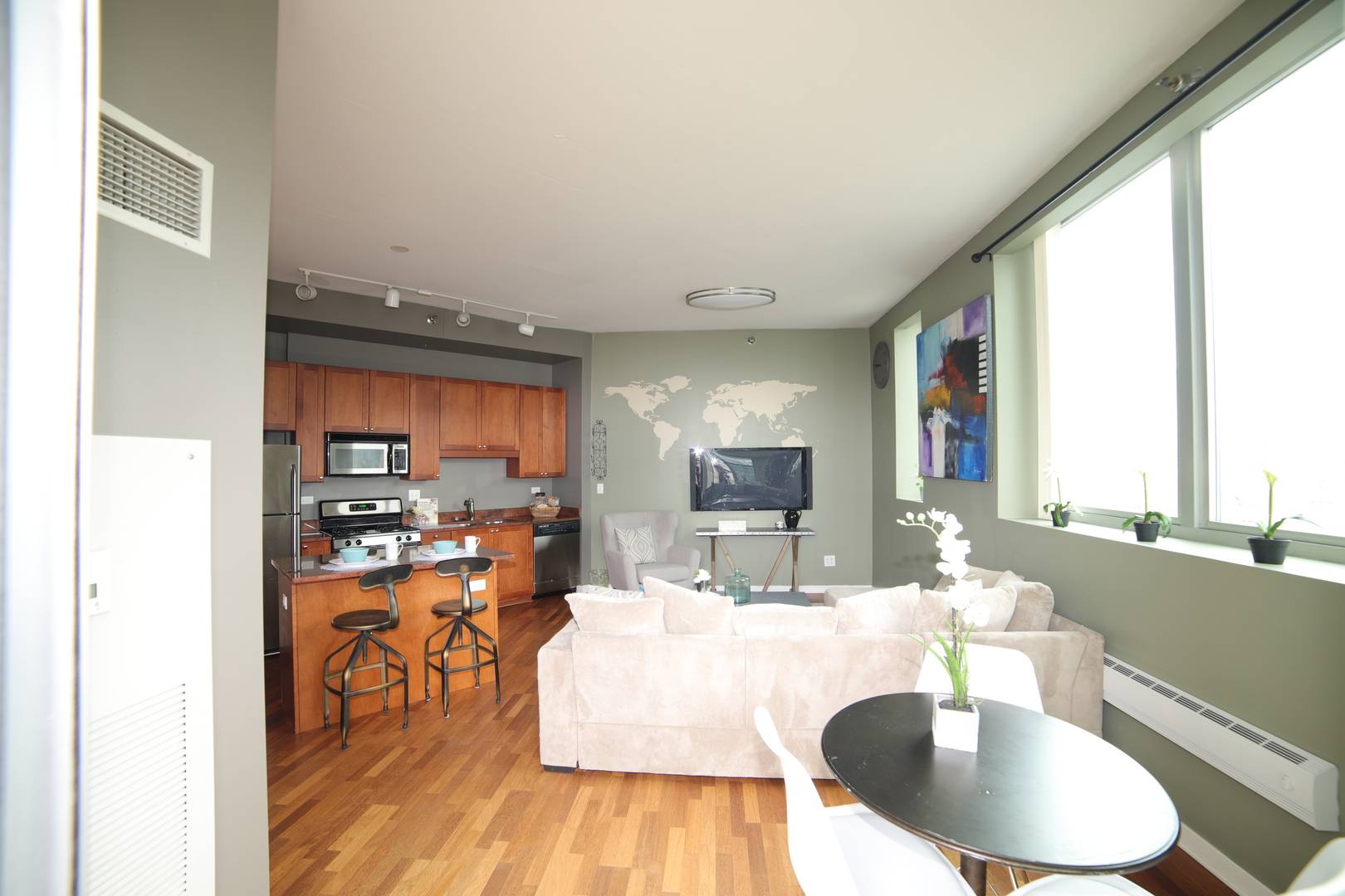 Chicago, IL 60605,1600 S INDIANA Avenue #510