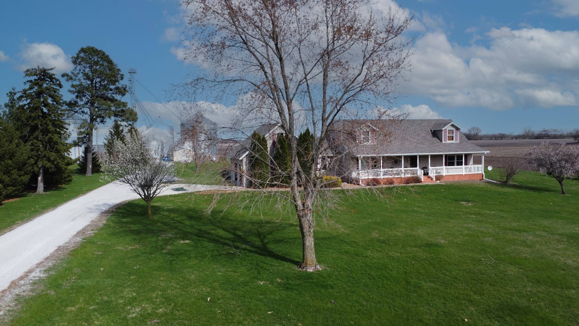Donovan, IL 60931,2690 N 2500 East Road