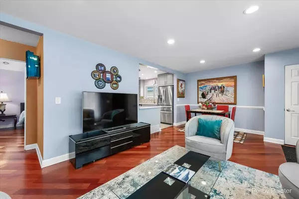 Park Ridge, IL 60068,1234 S Cumberland Avenue