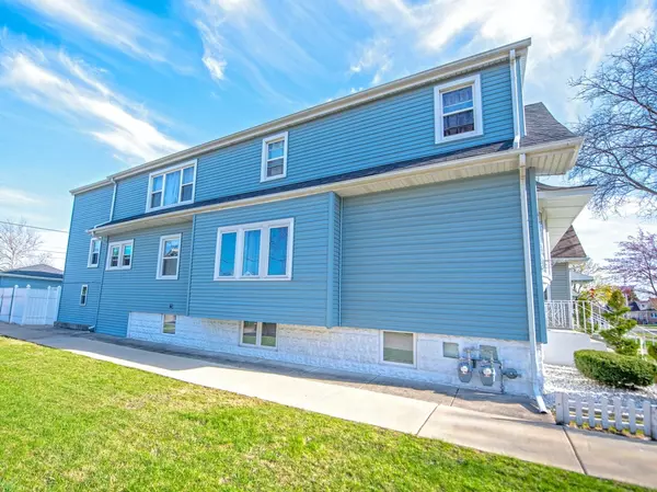 Melrose Park, IL 60160,1219 N 15th Avenue
