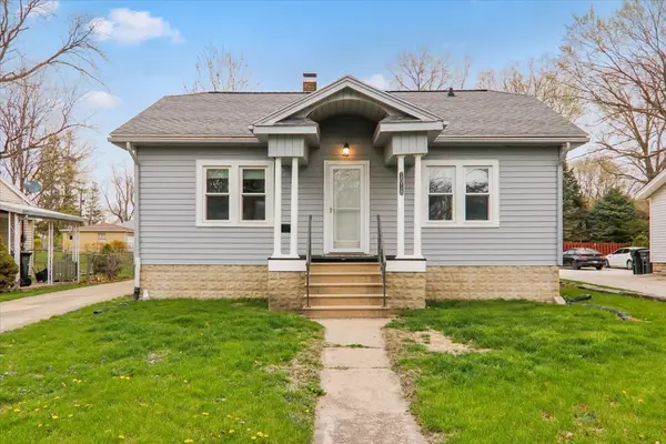 Normal, IL 61761,1018 Hovey Avenue