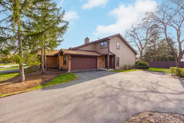 Westmont, IL 60559,916 Indian Boundary Drive